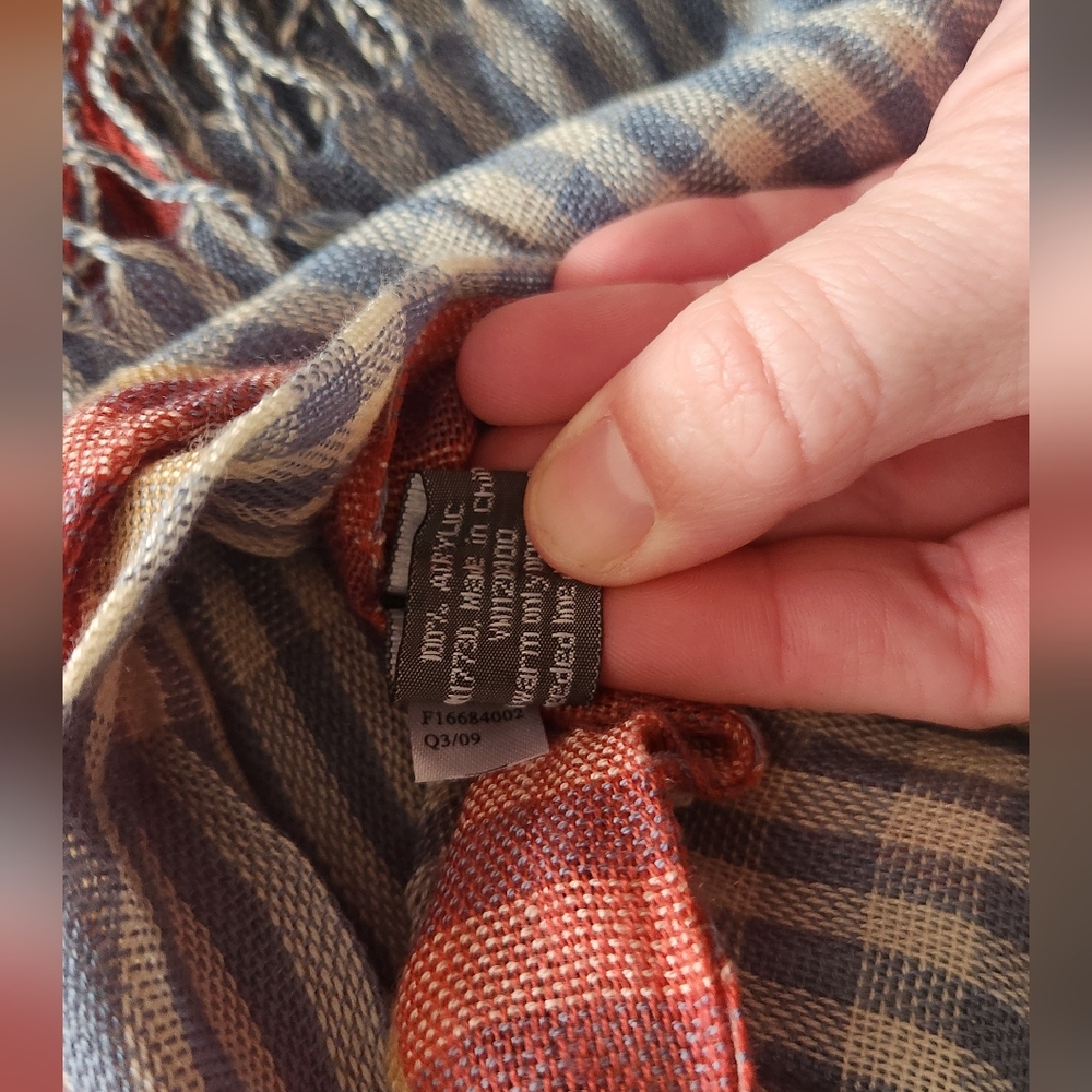 Lightwight Spring Scarf - Picture 3 of 4